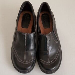 Earth Origins Black Leather Women's Slip-On - 7.5 M